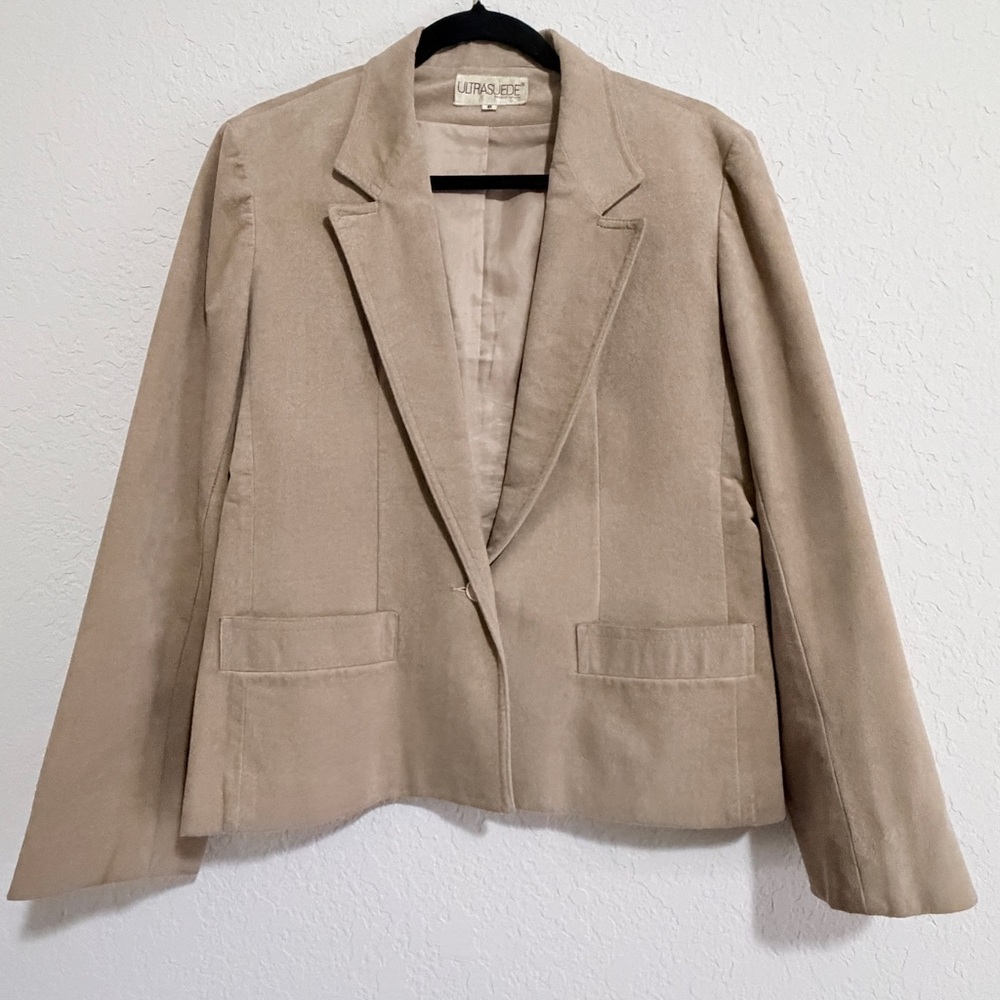 VTG Ultra Suede Women's Beige One Button Blazer Jacket Count Romi Size 6 Lightwe